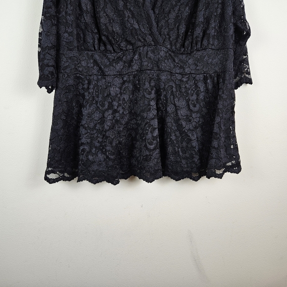 Kiyonna Plus Linden Lace Top in Black Size 4/4X - Picture 7 of 13